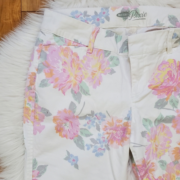 Old Navy Pixie Floral Chino Pants - Picture 4 of 13